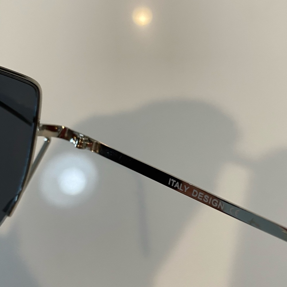 Trending Sunglasses - Picture 4 of 8